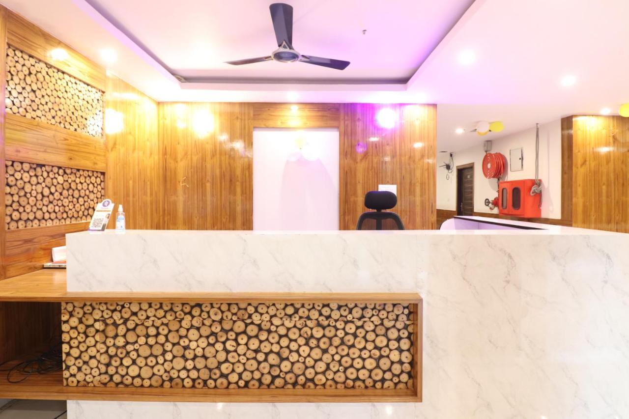 Hotel Hari International - Noida Sector 11 Exterior photo