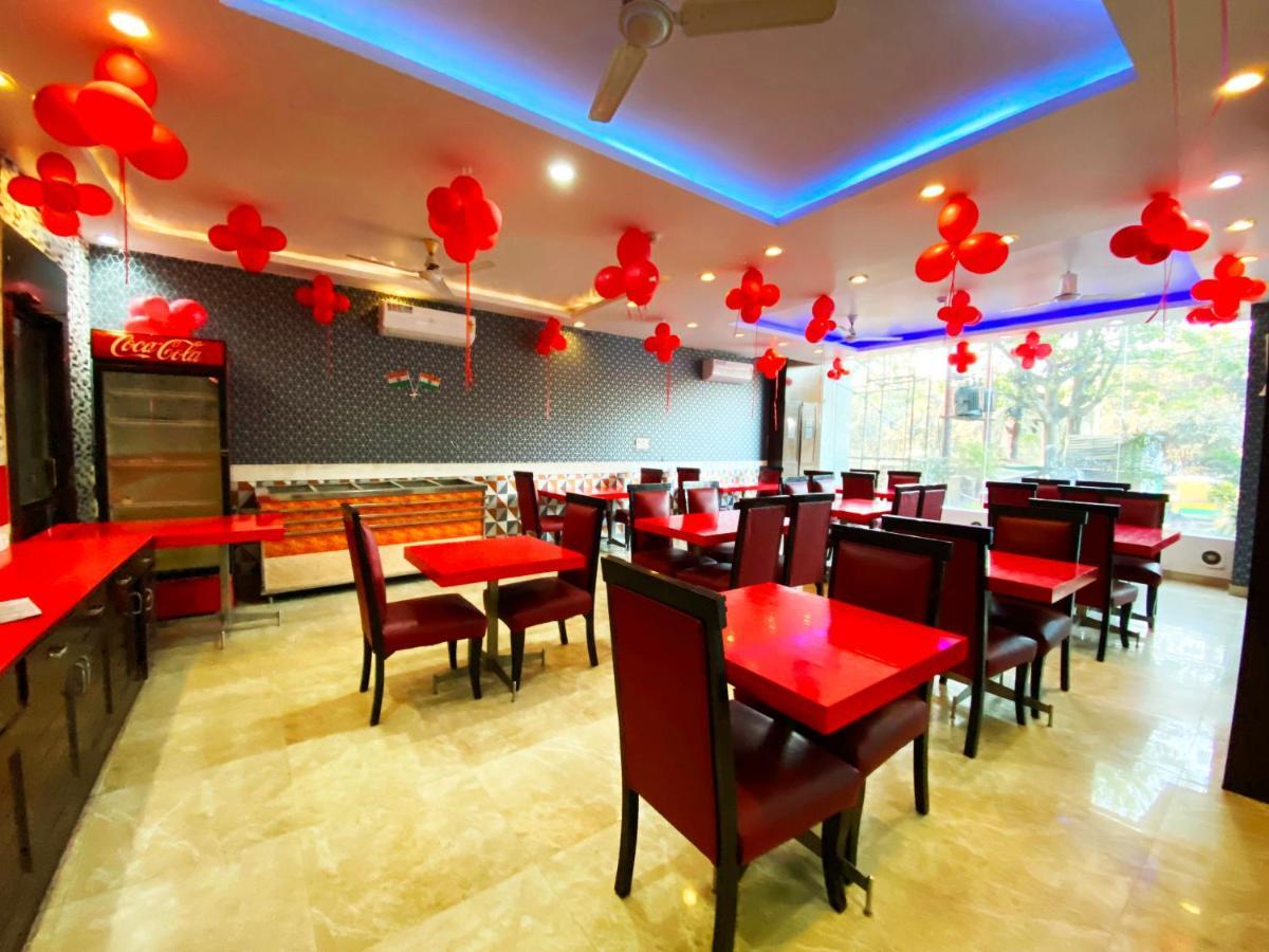 Hotel Hari International - Noida Sector 11 Exterior photo