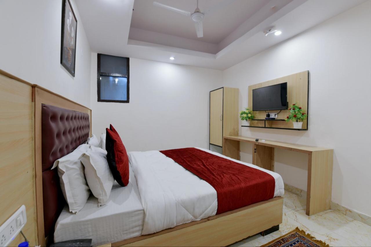 Hotel Hari International - Noida Sector 11 Exterior photo