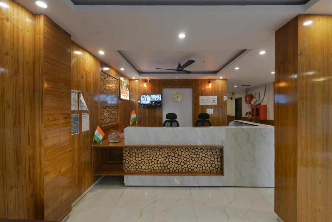 Hotel Hari International - Noida Sector 11 Exterior photo