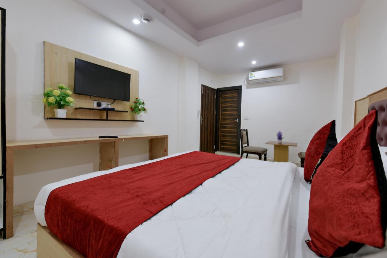 Hotel Hari International - Noida Sector 11 Exterior photo