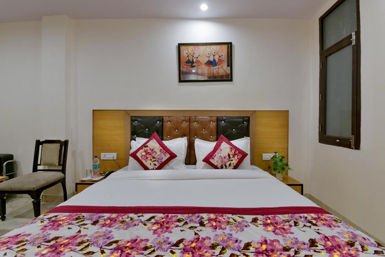 Hotel Hari International - Noida Sector 11 Exterior photo