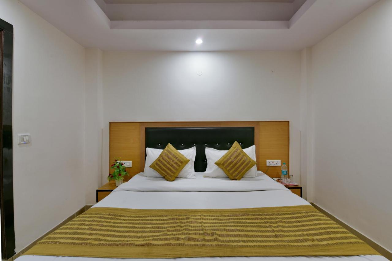 Hotel Hari International - Noida Sector 11 Exterior photo