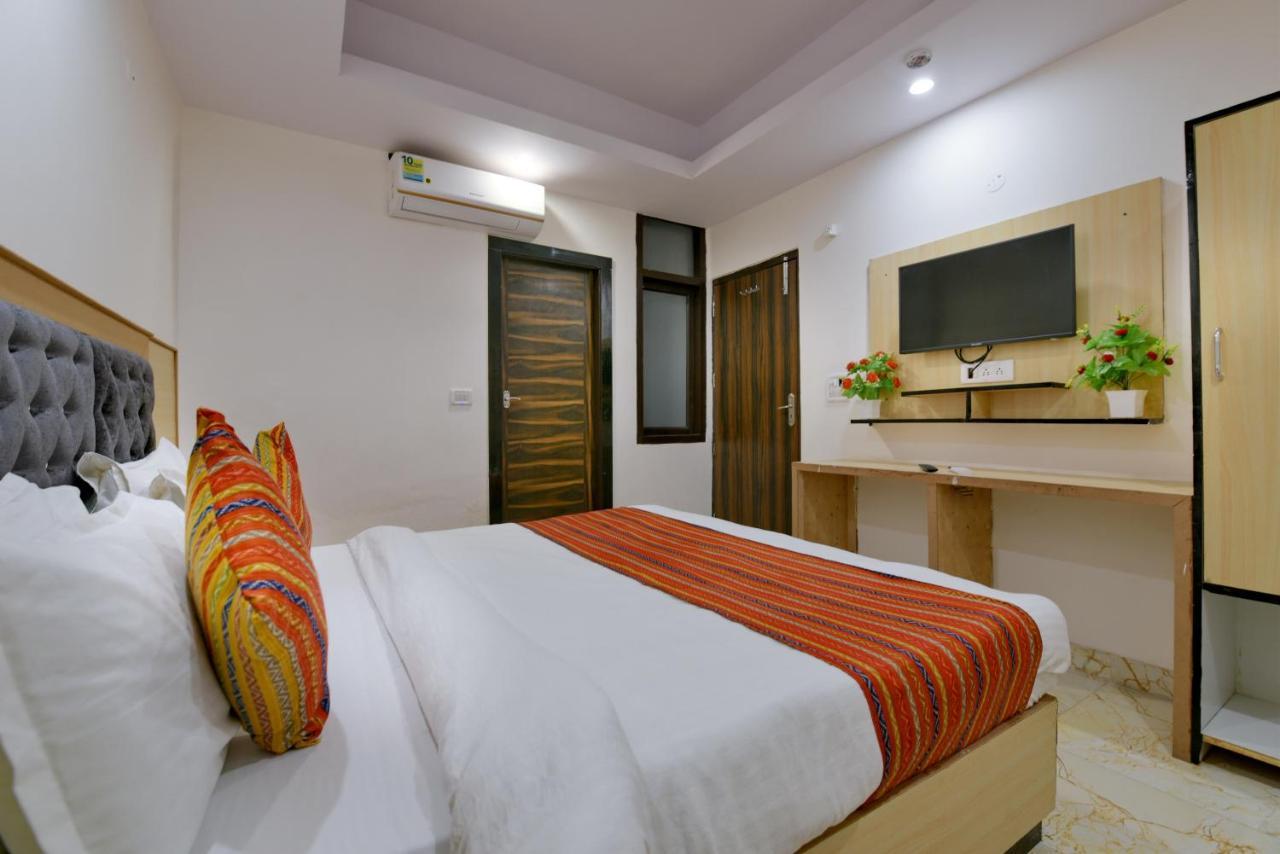 Hotel Hari International - Noida Sector 11 Exterior photo